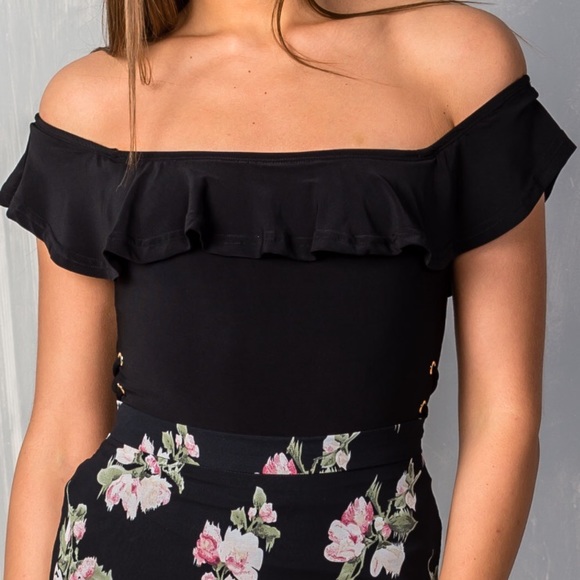 BLACK RUFFLED OFF THE SHOULDER BODYSUIT - Picture 2 of 3